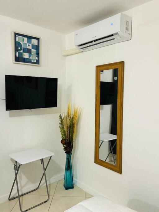 Studio With Terrace Near Hard Rock-Patio 할리우드 외부 사진
