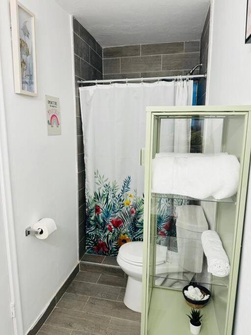 Studio With Terrace Near Hard Rock-Patio 할리우드 외부 사진